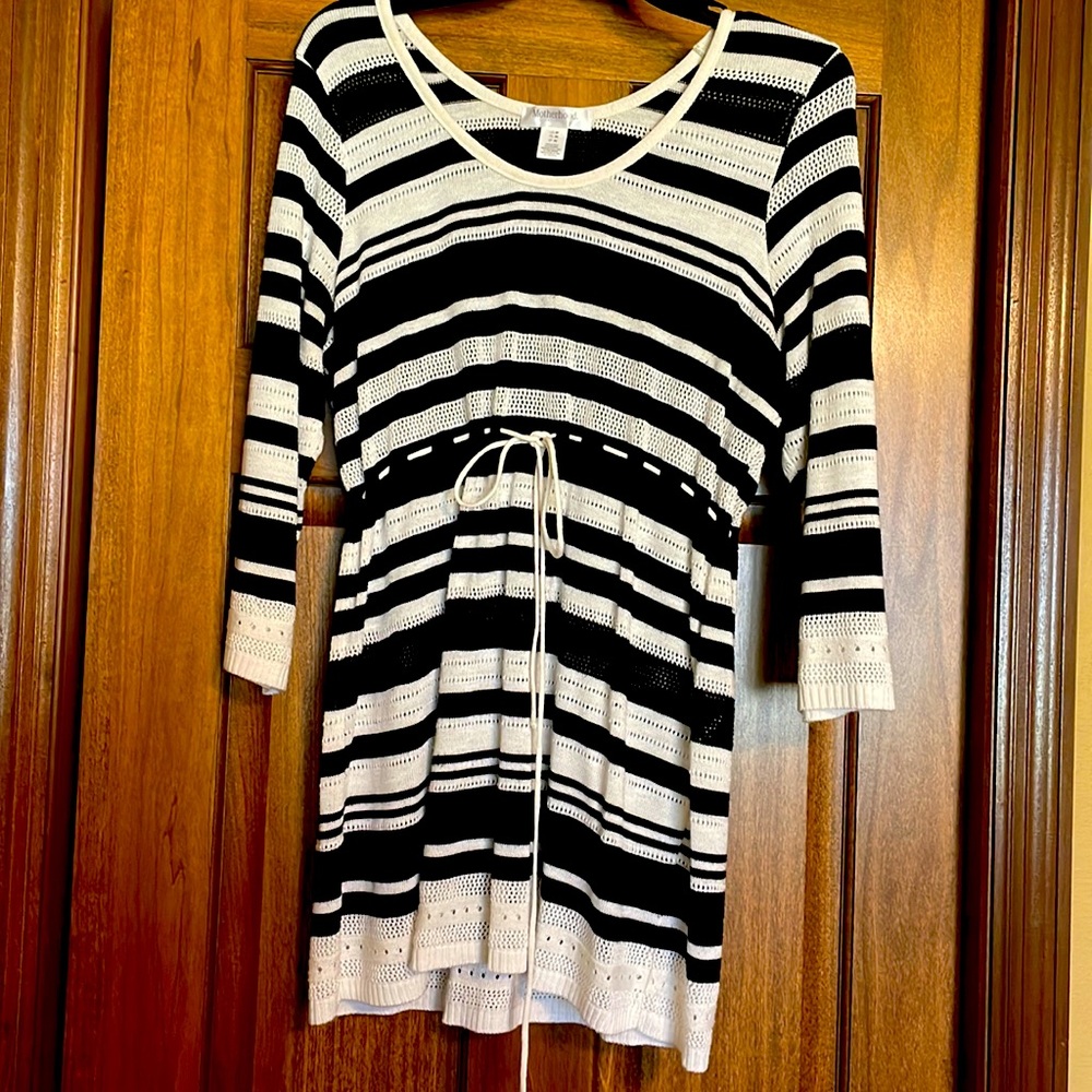 Motherhood Maternity Lightweight Sweater Top Medium